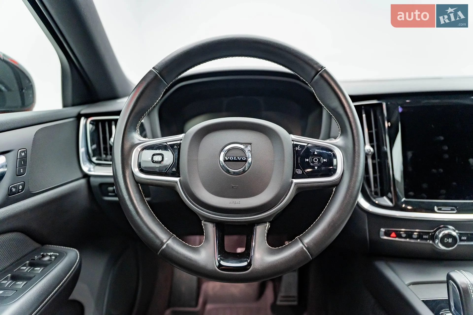 2021 Volvo V60 - мініатюра 15