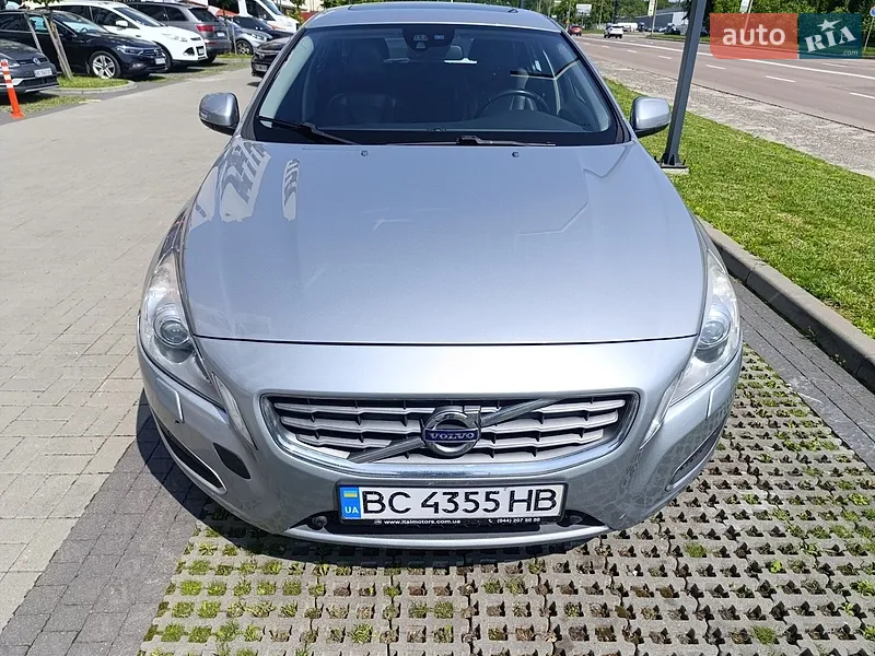 Volvo V60 2011