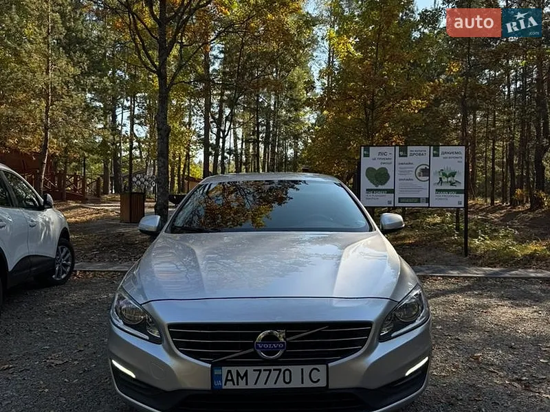 Volvo V60 2015