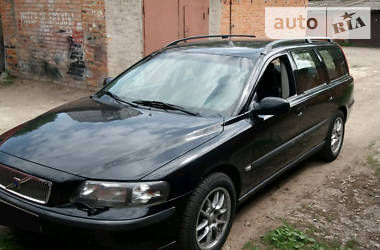 Универсал Volvo V70 2001 в Ромнах