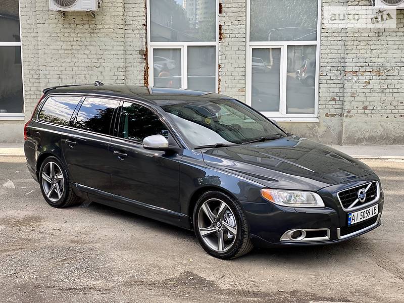 Универсал Volvo V70 2013 в Киеве