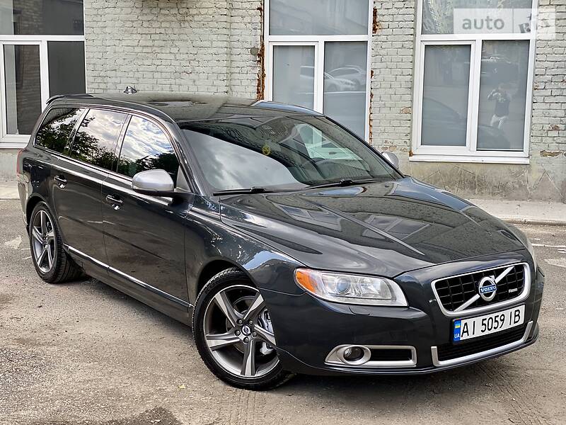 Универсал Volvo V70 2013 в Киеве
