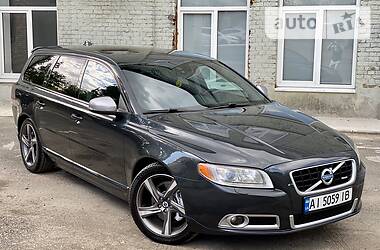 Универсал Volvo V70 2013 в 