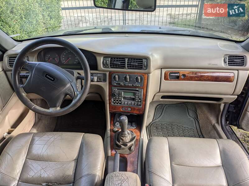 Универсал Volvo V70 1999 в Жовкве