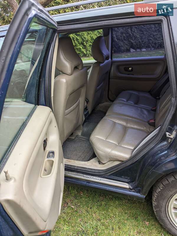 Универсал Volvo V70 1999 в Жовкве