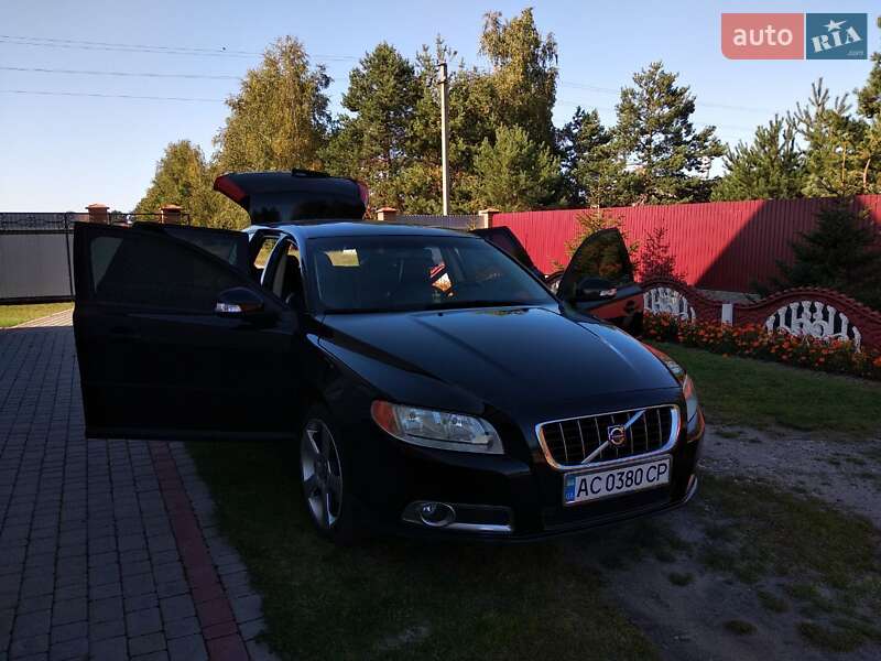 Универсал Volvo V70 2009 в Луцке