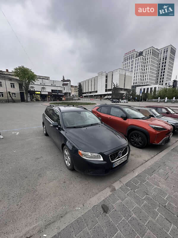 Volvo V70 2010