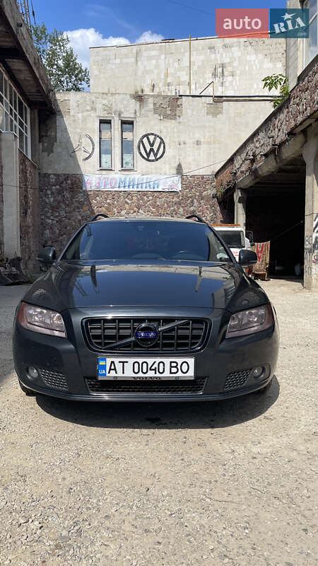 Volvo V70 2013