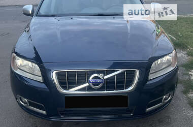 Універсал Volvo V70 2011 в Рівному