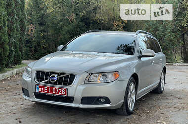 Універсал Volvo V70 2011 в Радивиліві