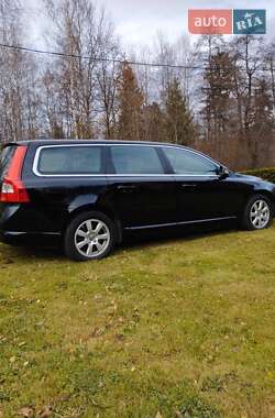 Универсал Volvo V70 2010 в Калуше