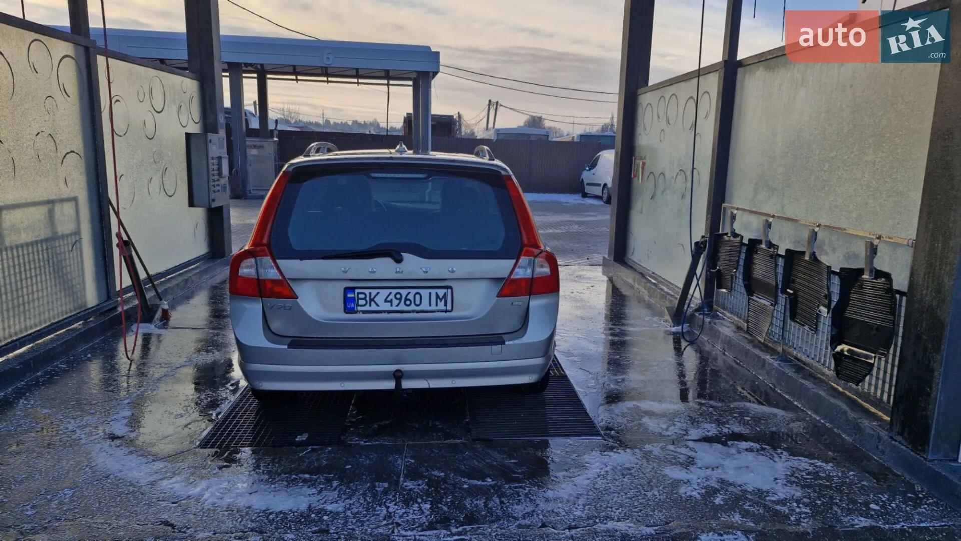 2010 Volvo V70 - мініатюра 3