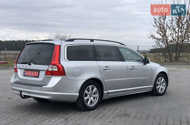 Універсал Volvo V70 2010 в Радивиліві