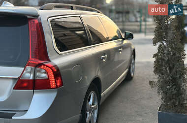 Універсал Volvo V70 2012 в Червонограді