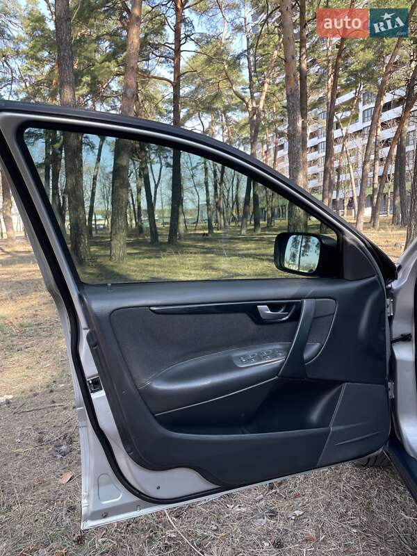 Универсал Volvo V70 2001 в Киеве фото 14 Универсал Volvo V70 2001 в Киеве