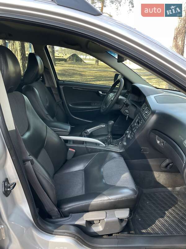 Универсал Volvo V70 2001 в Киеве фото 19 Универсал Volvo V70 2001 в Киеве