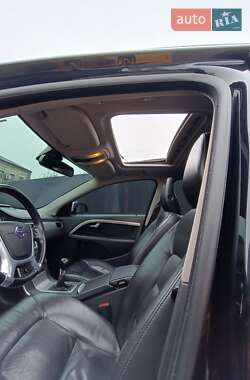 Универсал Volvo V70 2010 в 