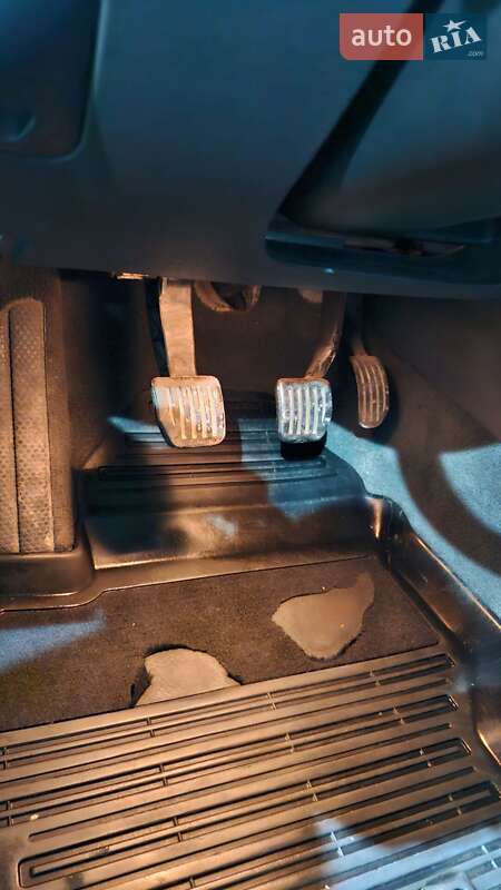 Універсал Volvo V70 2010 в Рівному фото 18 Універсал Volvo V70 2010 в Рівному