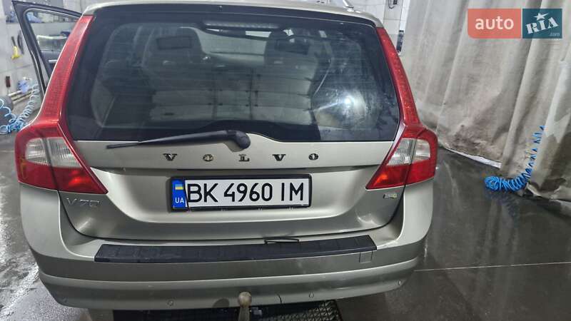 Універсал Volvo V70 2010 в Рівному фото 14 Універсал Volvo V70 2010 в Рівному