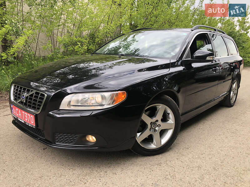 Универсал Volvo V70 2010 в 