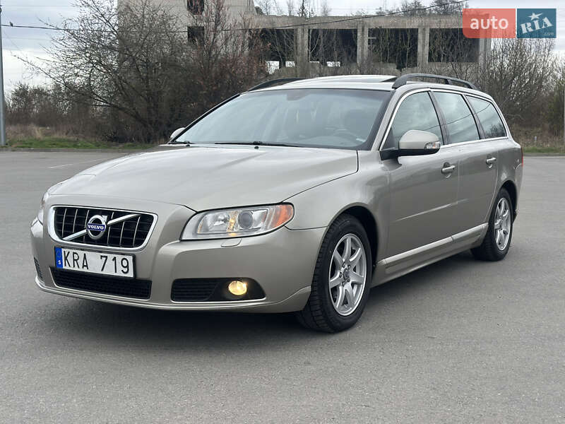Универсал Volvo V70 2010 в 