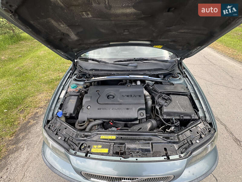 Універсал Volvo V70 2000 в Рівному