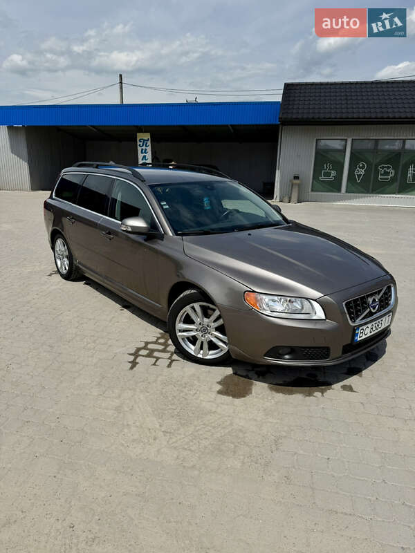Универсал Volvo V70 2010 в Гусятине