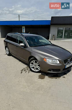 Универсал Volvo V70 2010 в 