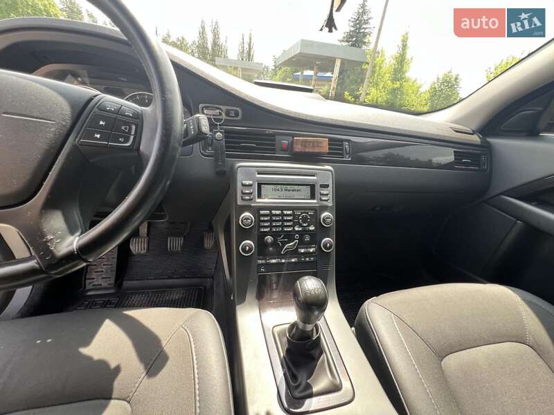 Універсал Volvo V70 2011 в Маневичах