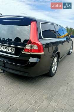 Универсал Volvo V70 2013 в 