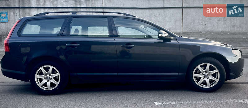 Универсал Volvo V70 2009 в Киеве