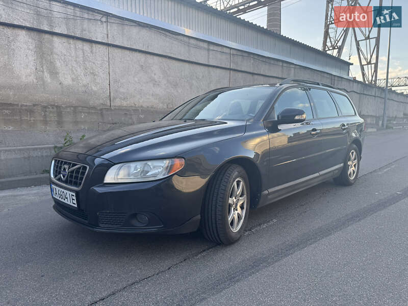 Универсал Volvo V70 2009 в Киеве