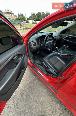 Универсал Volvo V70 2012 в 