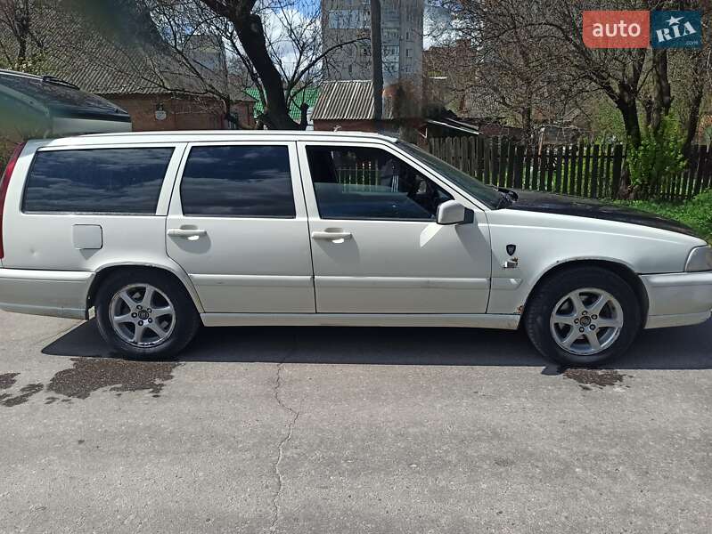 Универсал Volvo V70 1999 в Полтаве