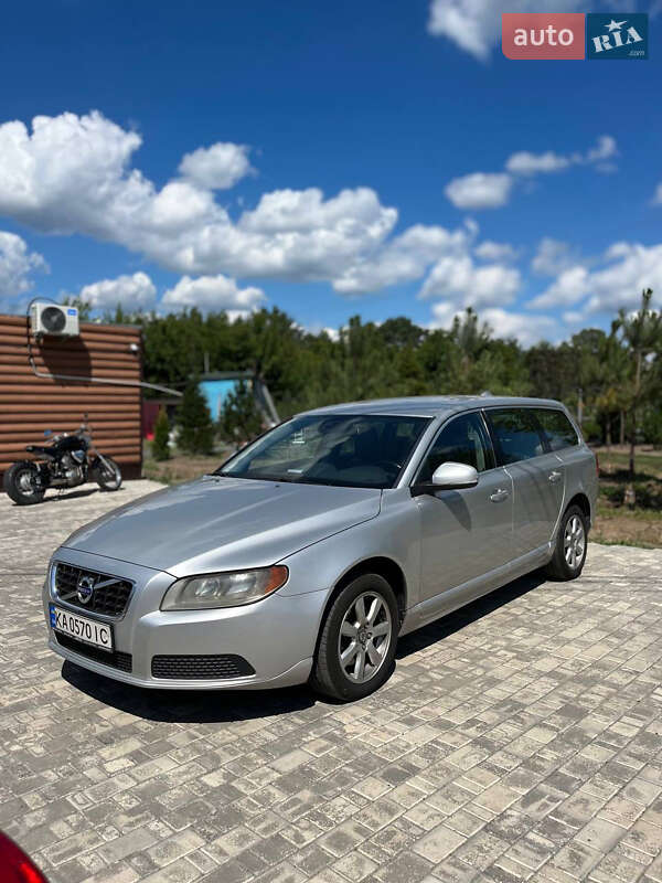 Volvo V70 2013
