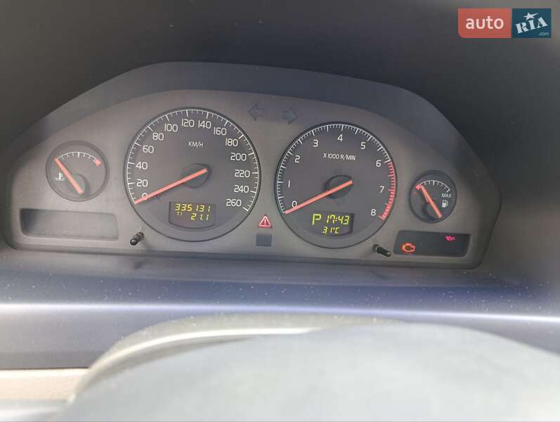 Універсал Volvo V70 2001 в Гадячі