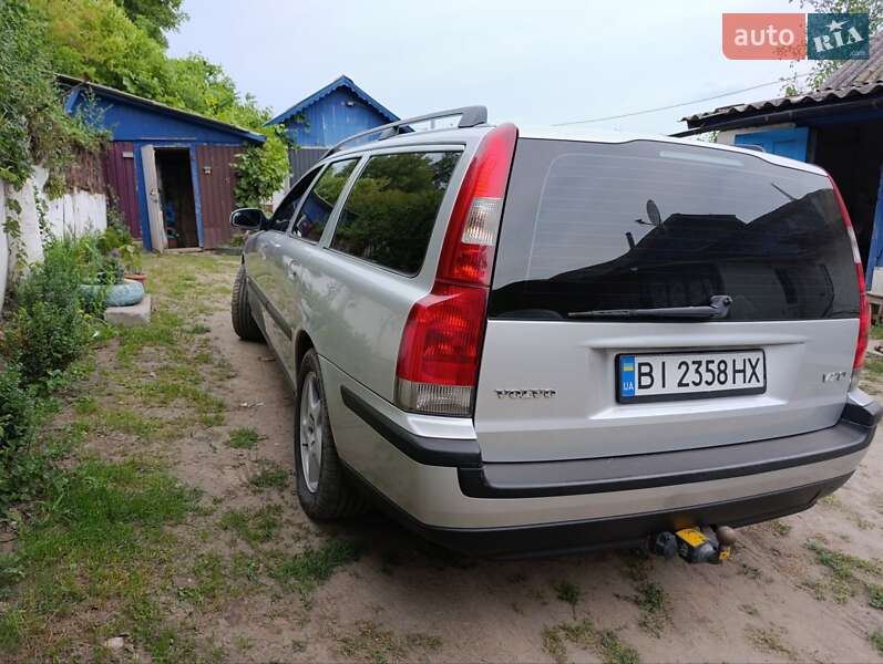 Універсал Volvo V70 2001 в Гадячі