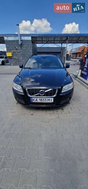 Универсал Volvo V70 2010 в Киеве