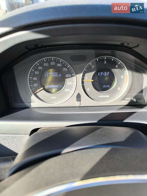 Универсал Volvo V70 2009 в Луцке фото 16 Универсал Volvo V70 2009 в Луцке