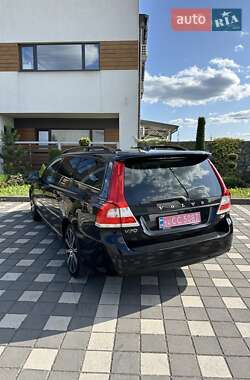 Универсал Volvo V70 2015 в 