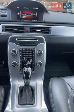 Универсал Volvo V70 2015 в 