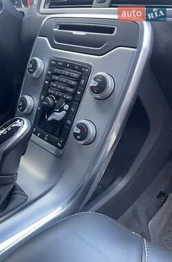 Универсал Volvo V70 2015 в 