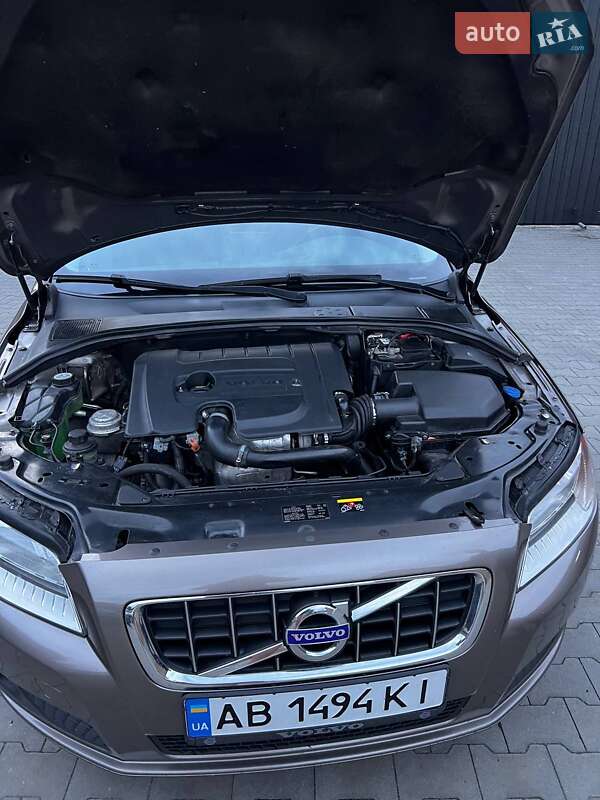 Универсал Volvo V70 2010 в Казатине