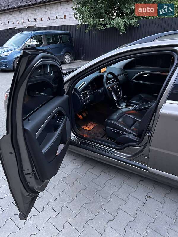 Универсал Volvo V70 2010 в Казатине