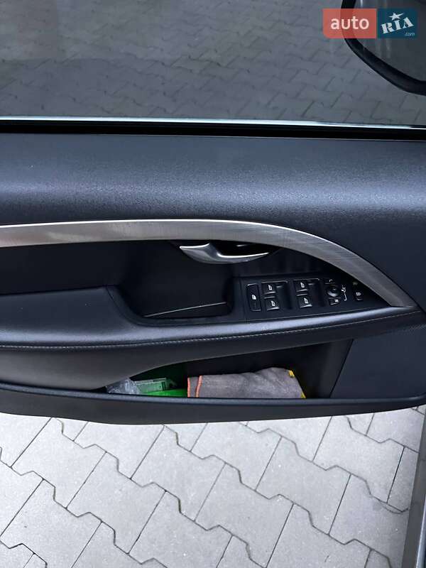 Универсал Volvo V70 2010 в Казатине