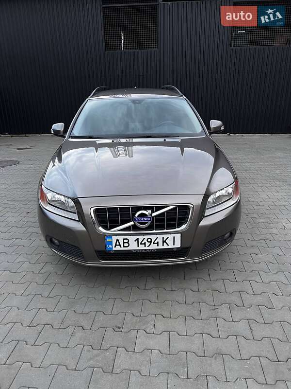 Универсал Volvo V70 2010 в Казатине