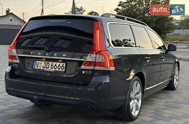 Универсал Volvo V70 2015 в 