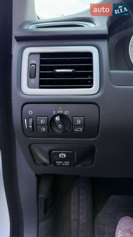 Универсал Volvo V70 2013 в Нововолынске фото 6 Универсал Volvo V70 2013 в Нововолынске