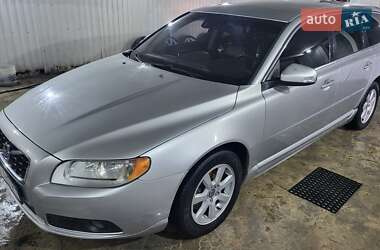 Універсал Volvo V70 2013 в Києві