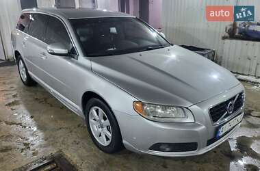 Универсал Volvo V70 2013 в 